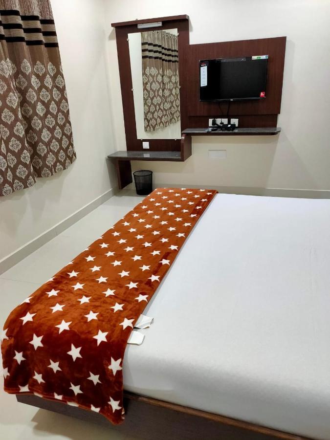 Sri Krishna Residency Eluru Exterior foto